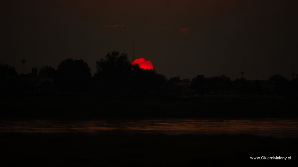 zachód Słońca nad Mekongiem, Laos
